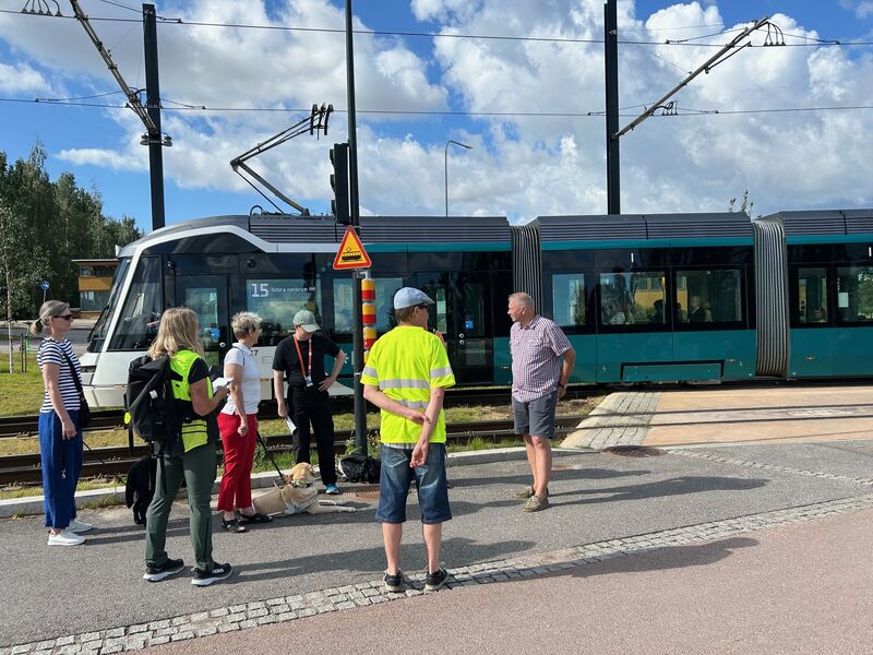 ELABORATOR Helsinki tram walk